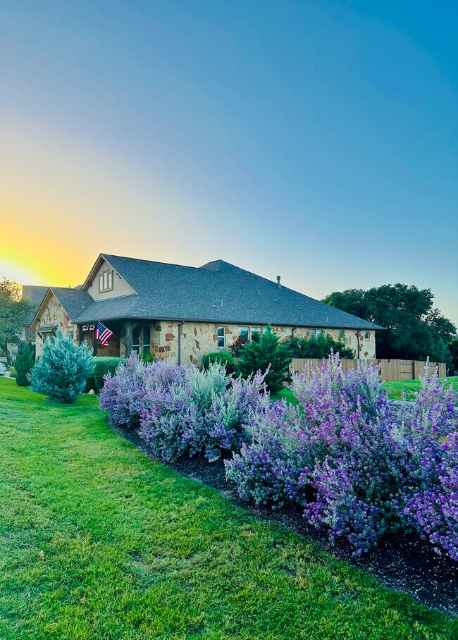 No hay vecinos en el lado este - 429 Pink Granite Blvd