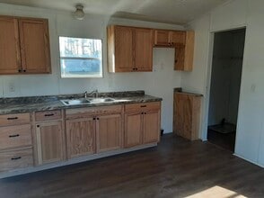 Building Photo - 189 Wild Forest Ln