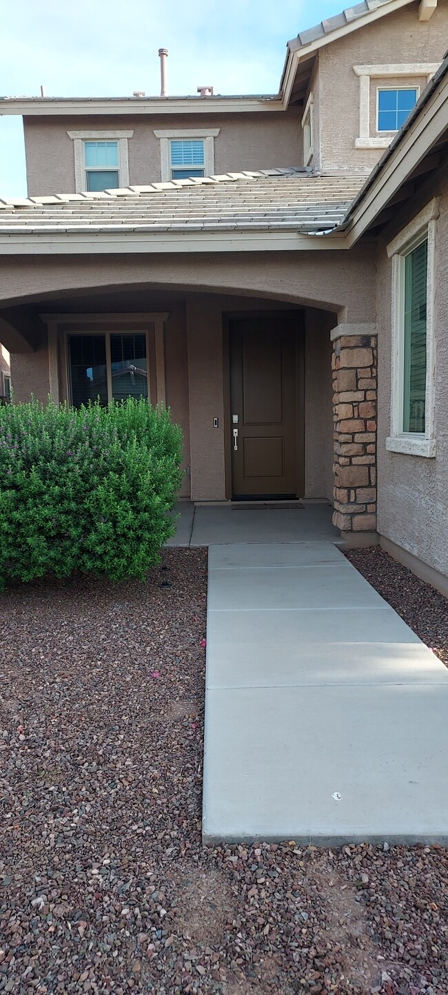 Building Photo - 9239 W Meadowbrook Ave
