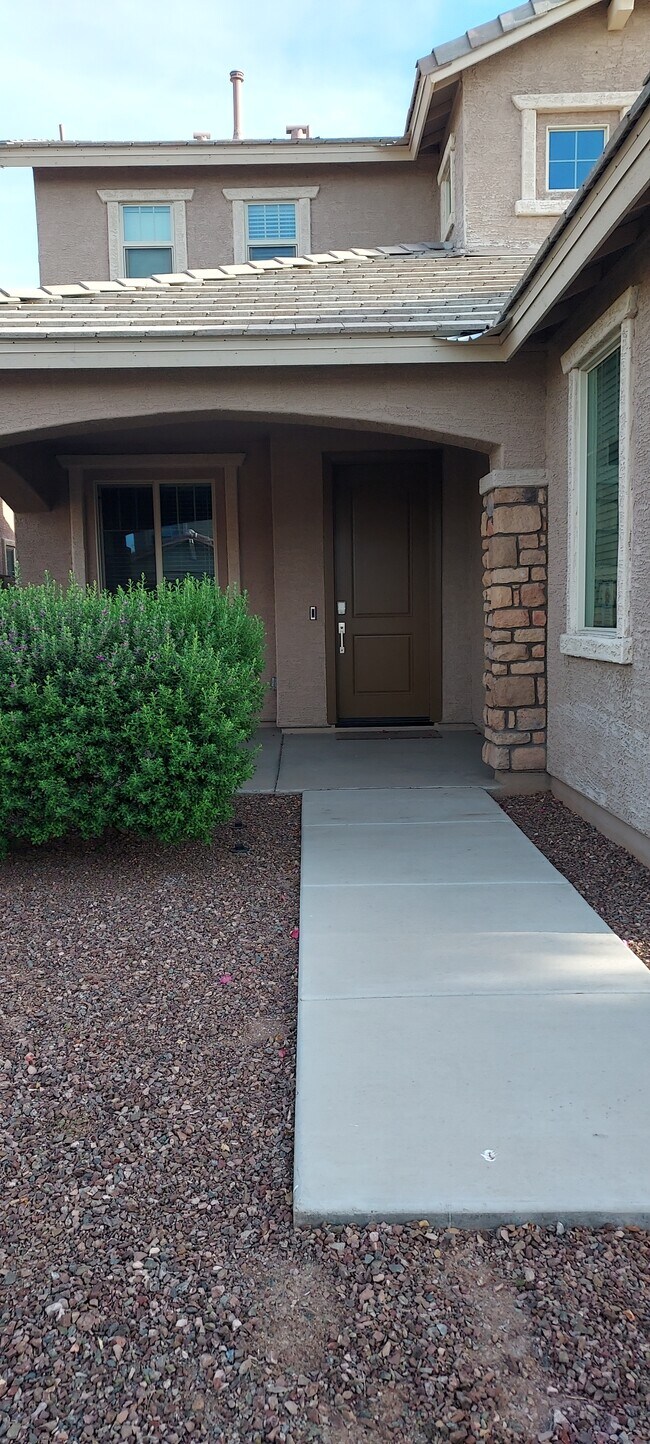 Building Photo - 9239 W Meadowbrook Ave