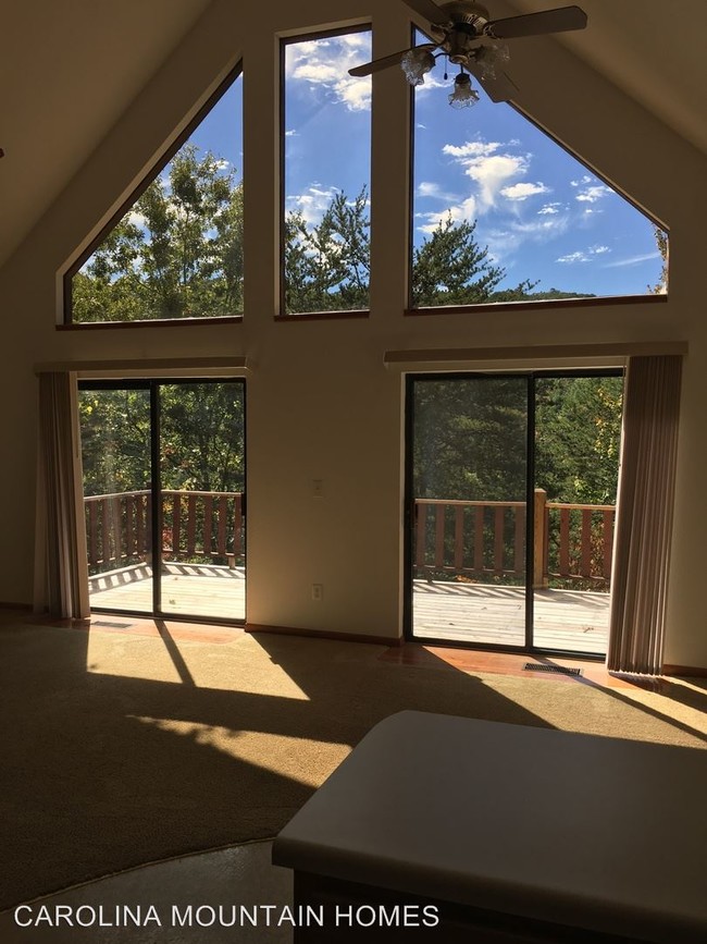 Building Photo - 272 Boyd Ridge Dr