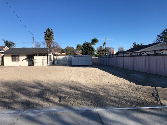 Foto del edificio - 7054 Ranchito Ave