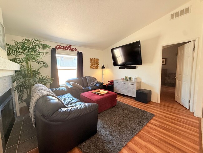 Building Photo - AVAILABLE NOW! 3 Bed / 2 Bath Condo in 55+...