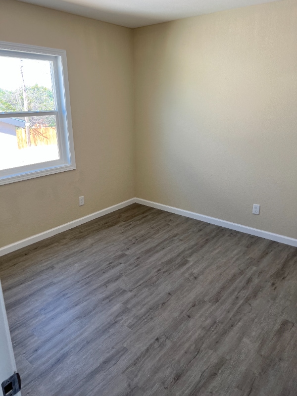 Foto del edificio - 810 Yucca Dr