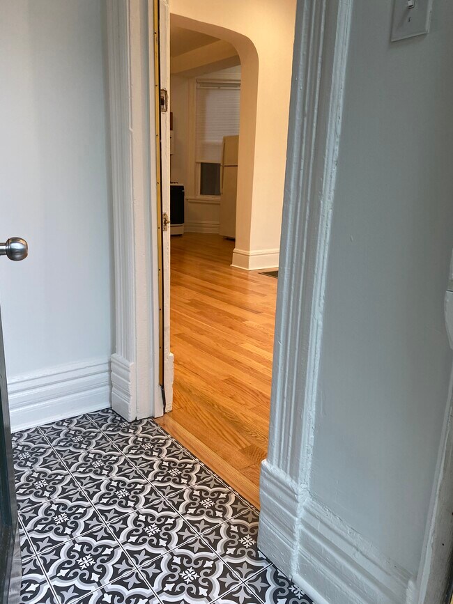 Foto del edificio - 607 N Noble St