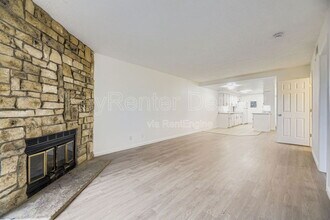 Building Photo - 2929 W Floyd Ave