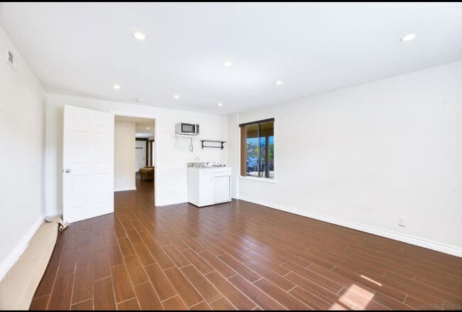 Building Photo - 15408 Vista Vicente Dr