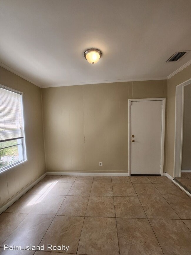 Building Photo - 2 br, 1 bath House - 1 Keys Ct