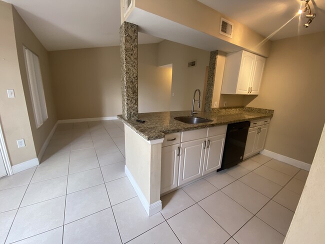 Foto del edificio - 2667 NW 33rd St