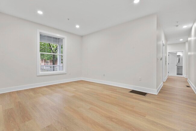 Foto del edificio - 1546 Chapel St