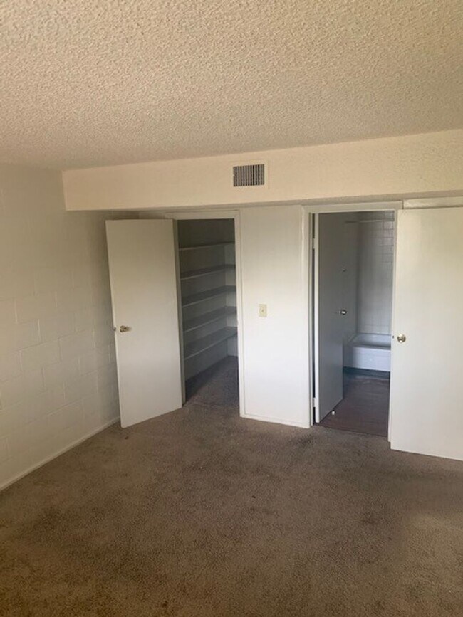 Foto del edificio - 1 Bedroom Condo In Central Las Vegas