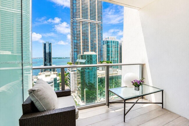Foto del edificio - 1010 Brickell Ave