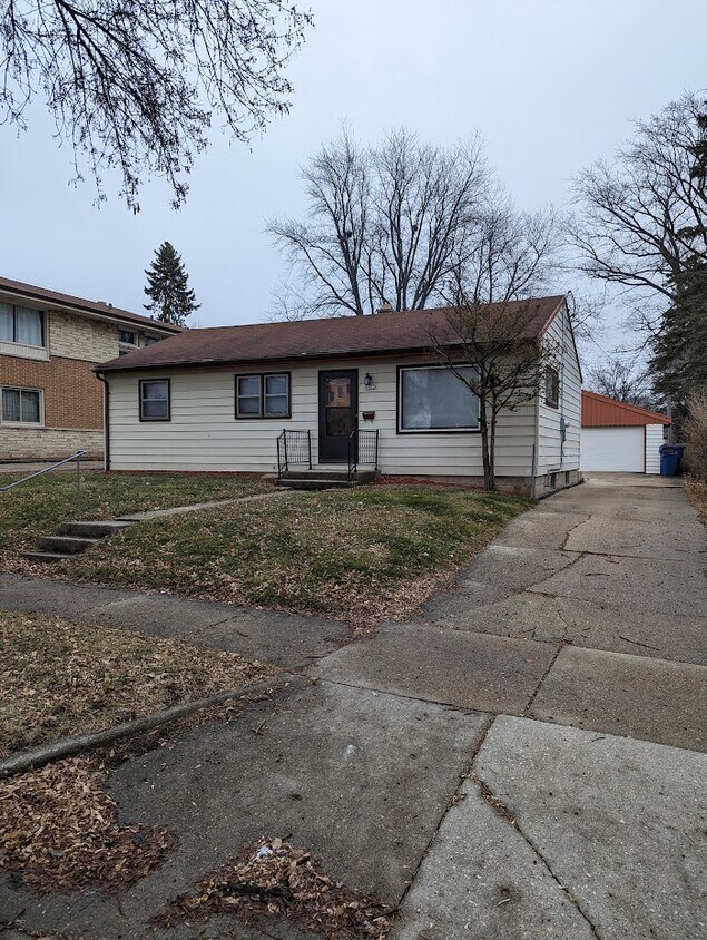 5822 N 63rd St, Milwaukee, WI 53218 House Rental in Milwaukee, WI