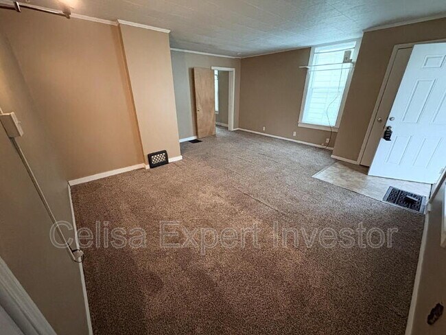 Foto del edificio - 814 Grace Ave