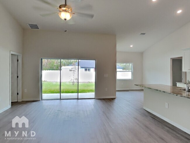 Building Photo - 3717 Uriah St