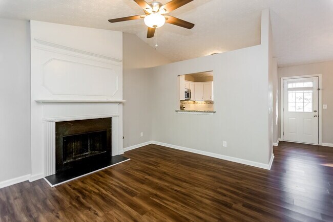 Foto del edificio - 3703 Crescent Hill Ln