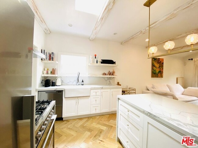 Building Photo - 8062 Waring Ave