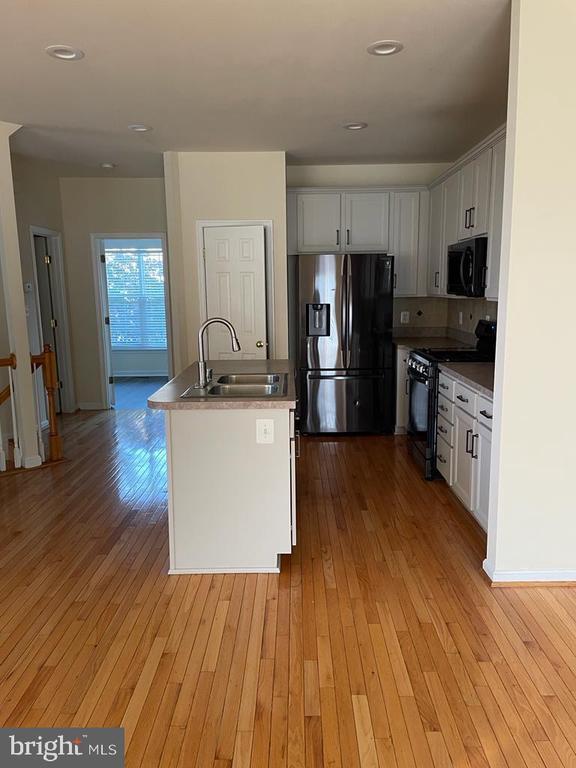 Building Photo - 9700 Kennoway Ct