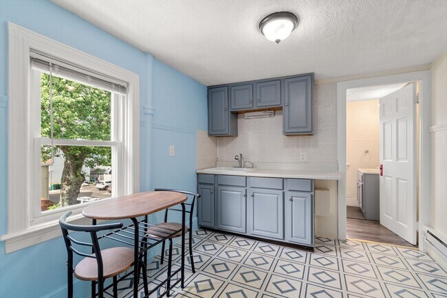 Building Photo - 96-98-98 Fisher St