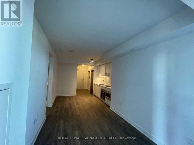 Photo du bâtiment - 99-2399 Broadway Ave
