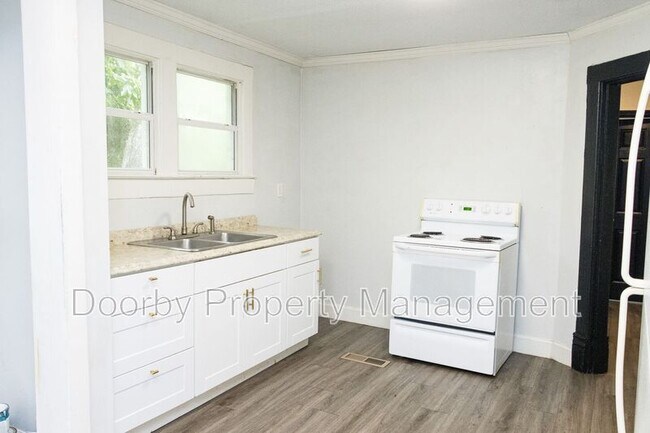 Building Photo - 5407 Dorsey St
