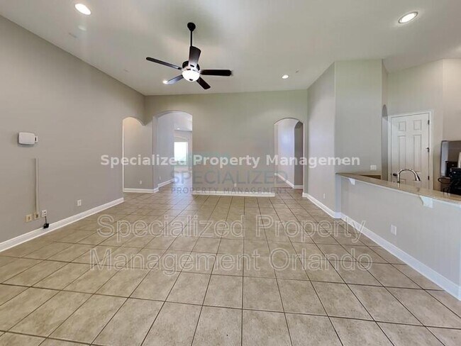 Building Photo - 6190 Hedgesparrows Ln