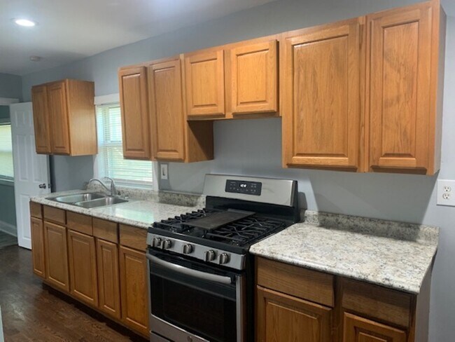 Foto del edificio - 1214 W 98th St