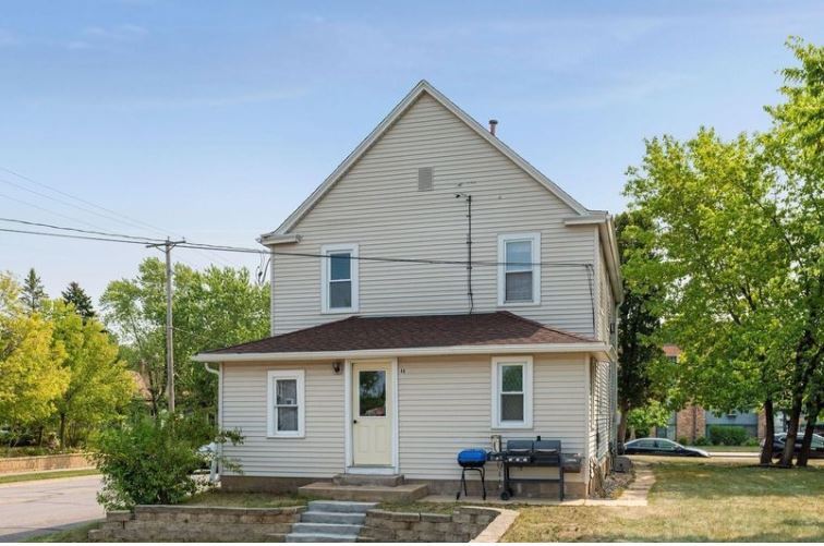 Primary Photo - 46 8th Ave N