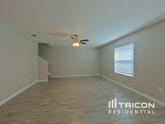 Building Photo - 33560 Sky Blossom Circle Leesburg FL