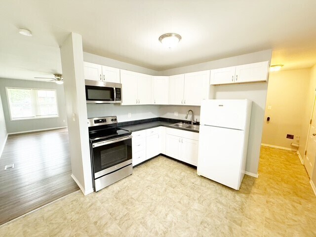 Foto del edificio - 5921 WIXON COURT