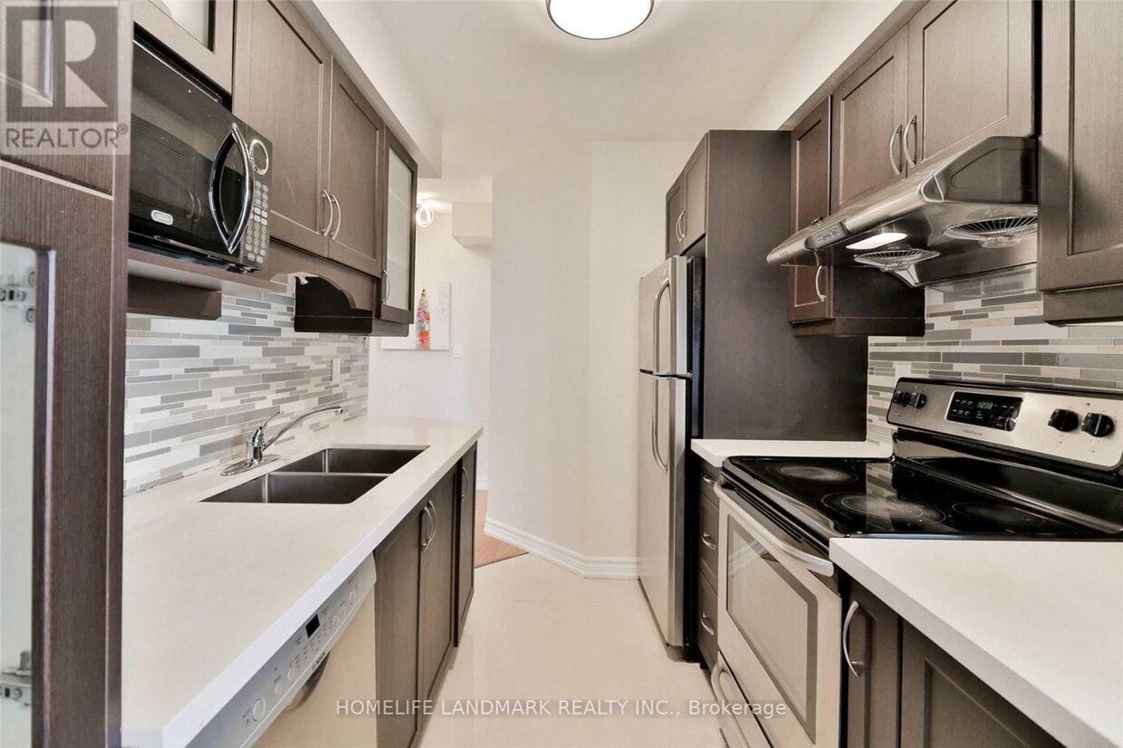 Building Photo - 19-1019 Rosebank Dr