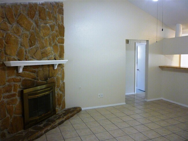 Building Photo - 7207 Grackle Dr