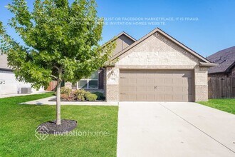 Building Photo - 353 Paloma St