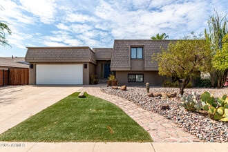 Building Photo - 8307 E Buena Terra Way