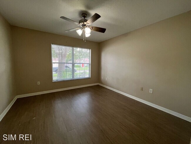 Building Photo - 3 br, 2 bath House - 3853 Bayshore Circle