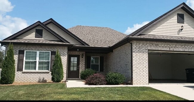 Building Photo - 82 Pinnacle Point Ln