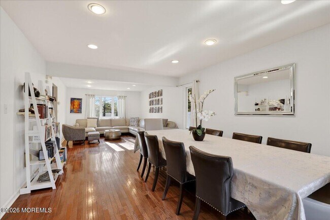 Foto del edificio - 57 Jamestown Dr