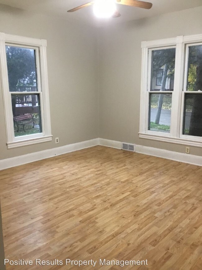 Building Photo - 2 br, 1 bath House - 402 N Apple