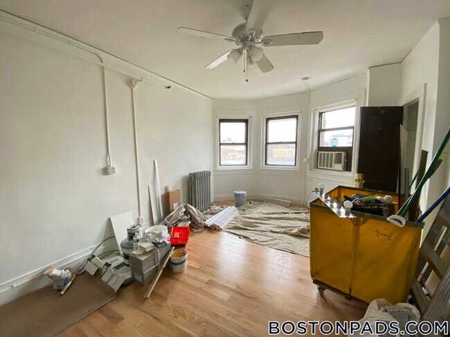 Foto del edificio - 91 Westland Ave