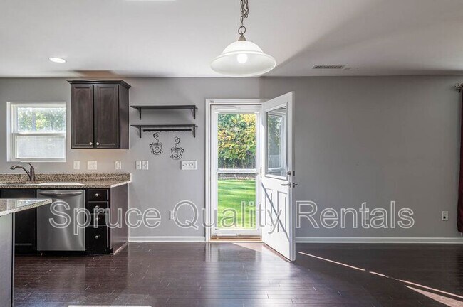 Foto del edificio - 504 Southwick Pl