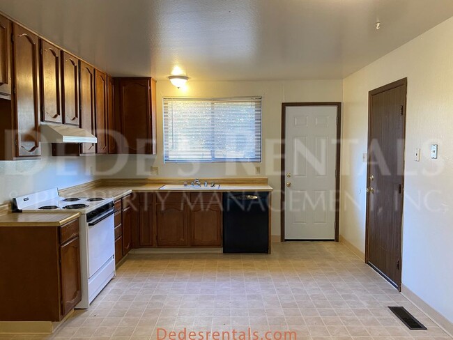 Foto del edificio - PendingCharming home in Rincon Valley.