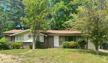 Building Photo - 820 Sherwood Forest Dr