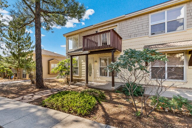 Foto del edificio - 1378 E Hatcher Dr