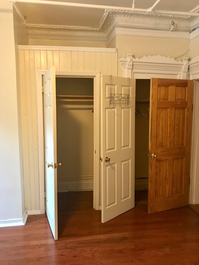 Foto del edificio - 809 Greene Ave