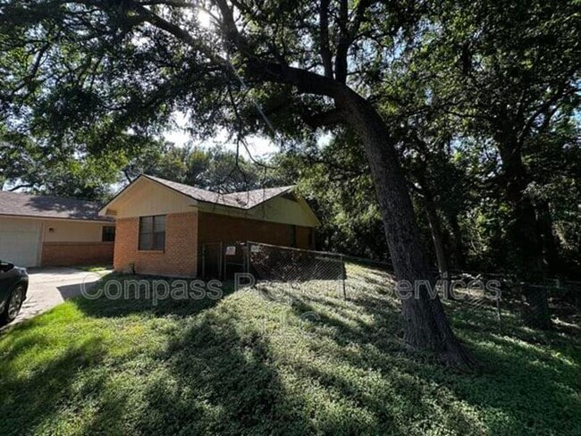 Building Photo - 8507 Bosque Blvd