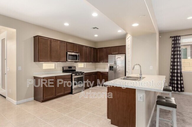 Building Photo - 16404 W Questa Dr