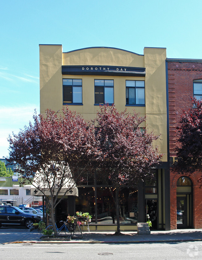 Building Photo - Dorothy Day House