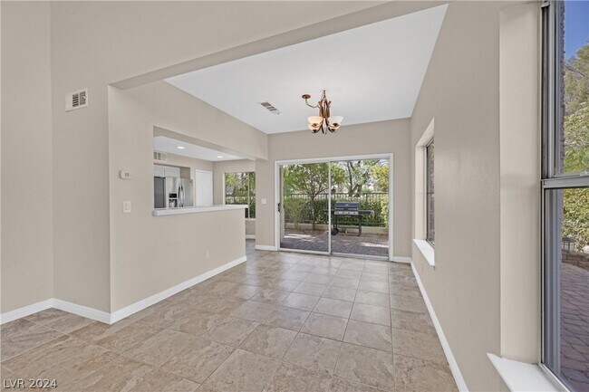 Foto del edificio - 7848 Bluewater Dr