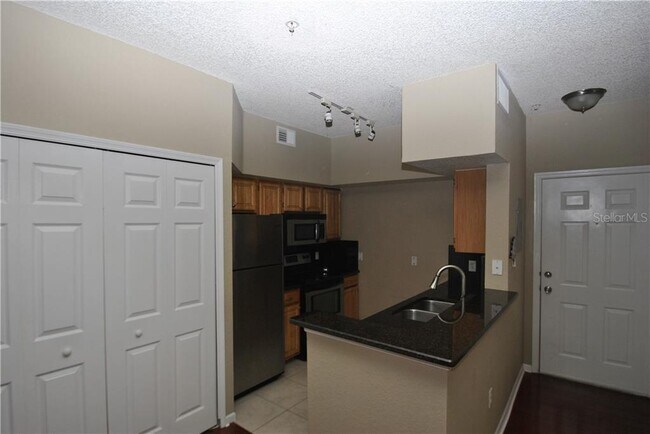 Foto del edificio - 13103 Mulberry Park Dr