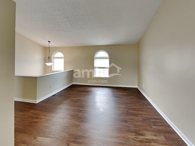 Building Photo - 375 Thompson Street
